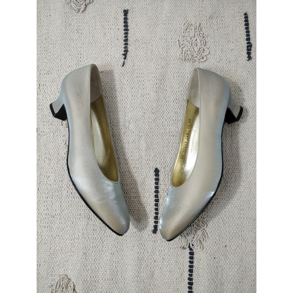 Vintage VTG Salvatore Ferragamo Florence Ice Blue Slip on Pumps Size 9.5